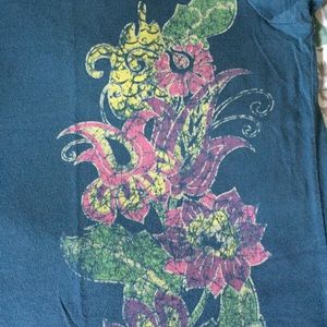 Old navy blue floral T-shirt Sz L